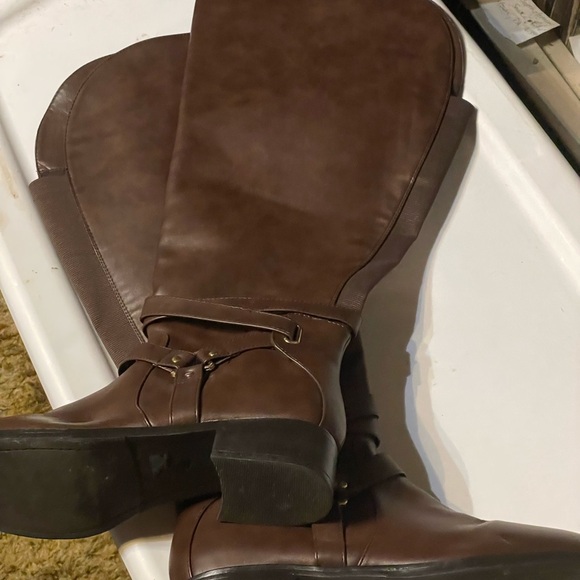 TORRID new Brown Boots-Size12 extra wide leg - Picture 10 of 15